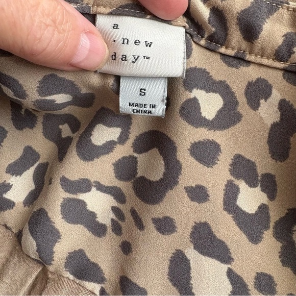 A New Day Leopard Print Long Sleeve Blouse (Size S) - Picture 9 of 9